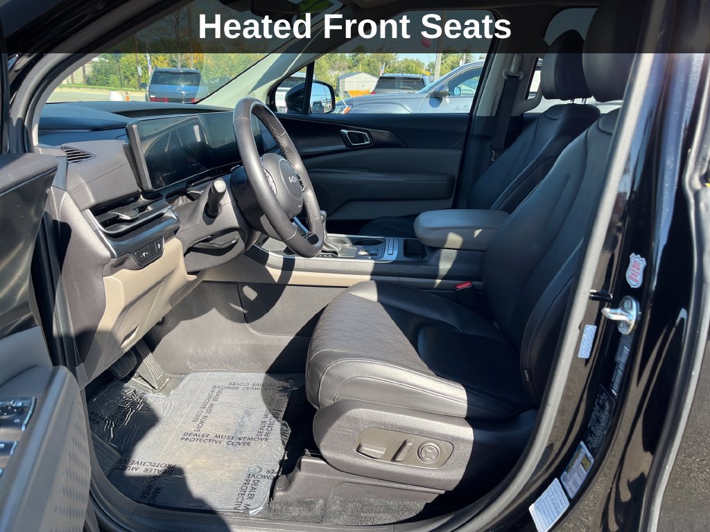 Used 2025 Kia Carnival FWD image 12
