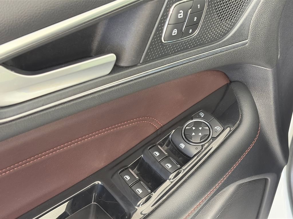 Used 2020 Ford Edge Titanium w/ Equipment Group 301A image 25