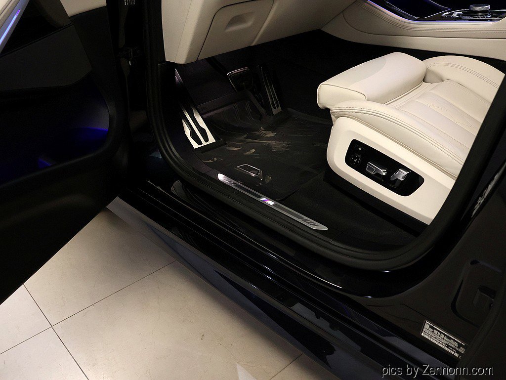 Certified 2024 BMW X5 xDrive40i w/ M Sport Package image 26