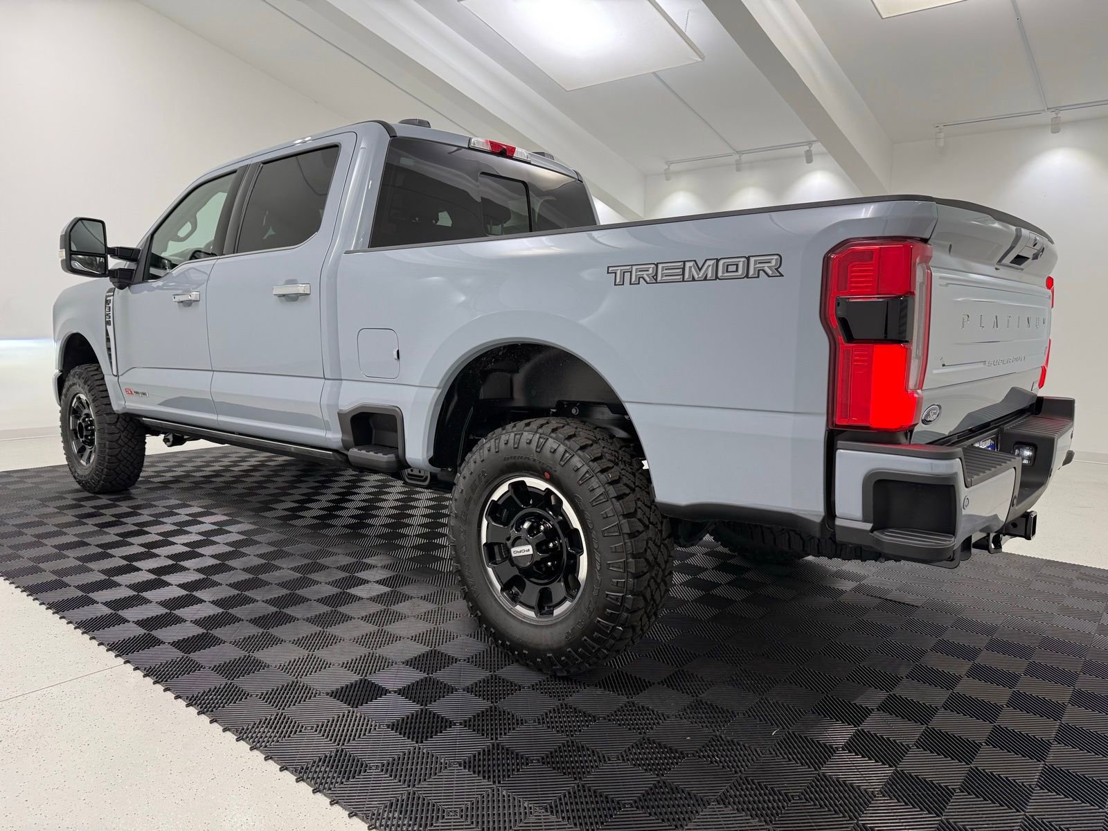 New 2026 Ford F350 Platinum w/ Platinum Plus Package image 5