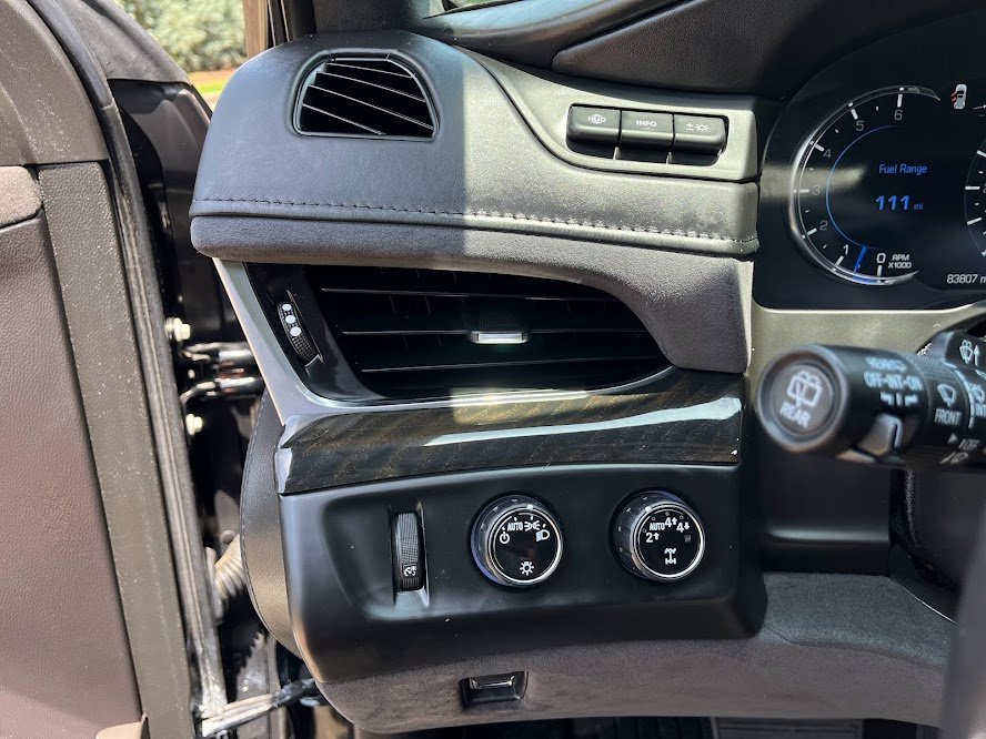 Used 2019 Cadillac Escalade Platinum image 11