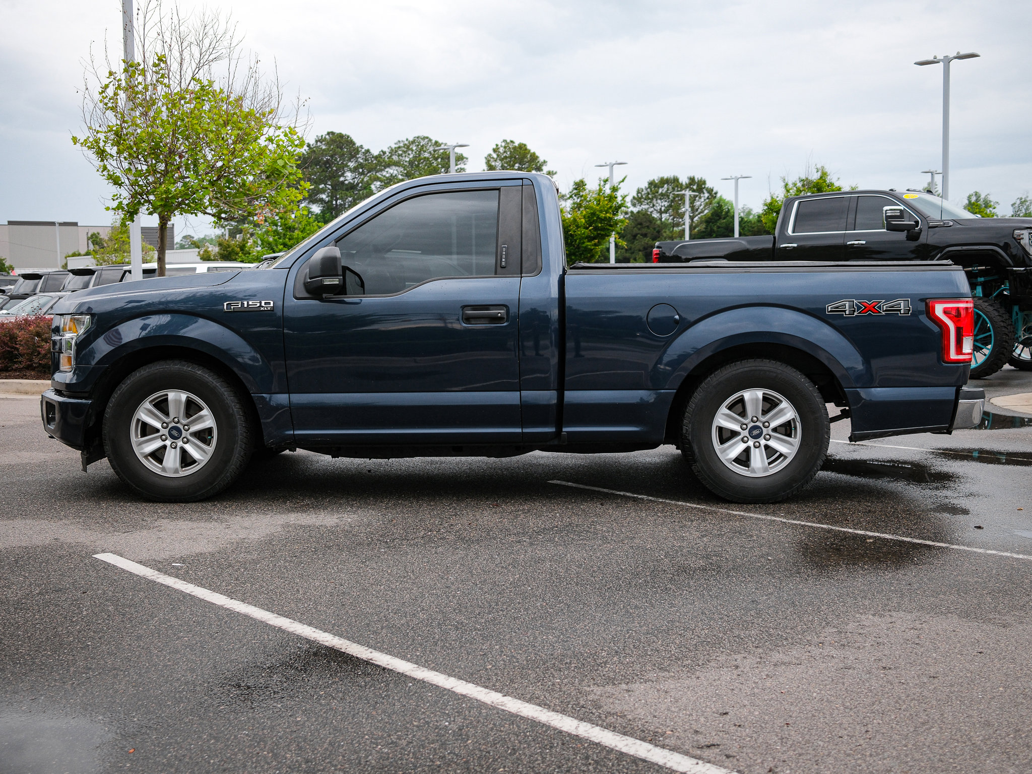 Used 2015 Ford F150 XLT w/ Equipment Group 301A Mid AWD/4WD image 7
