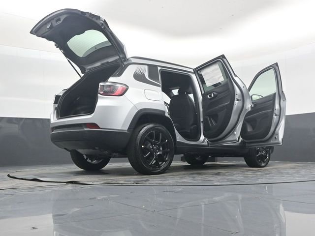 New 2026 Jeep Compass Latitude image 52