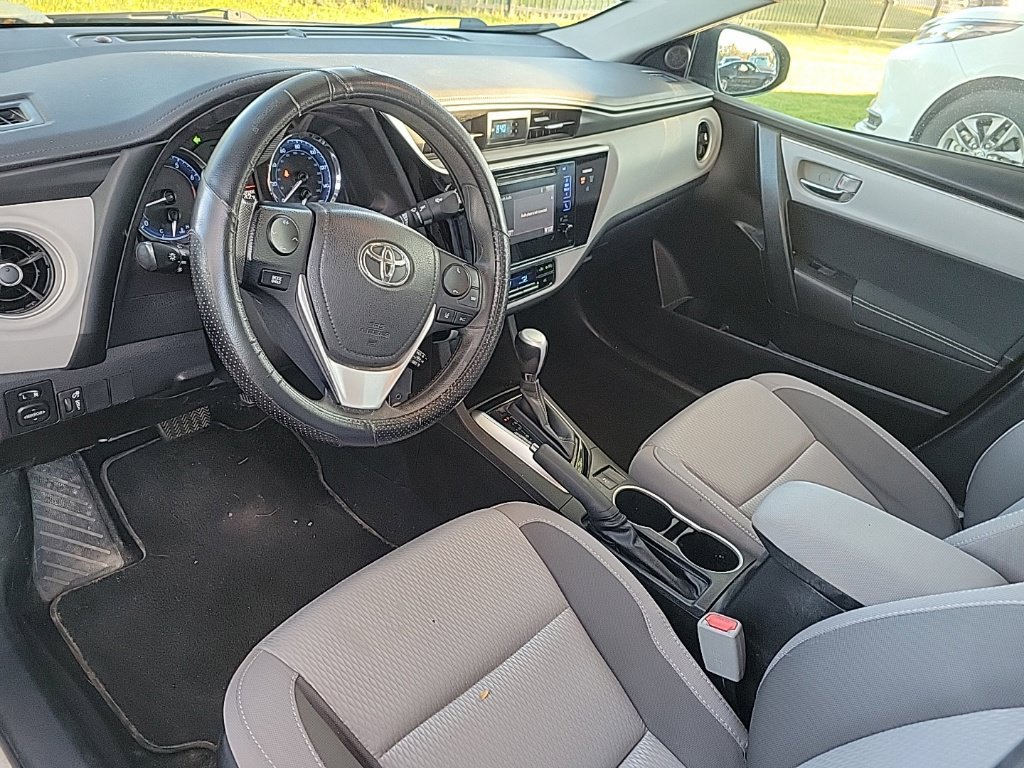 Used 2017 Toyota Corolla LE FWD image 7