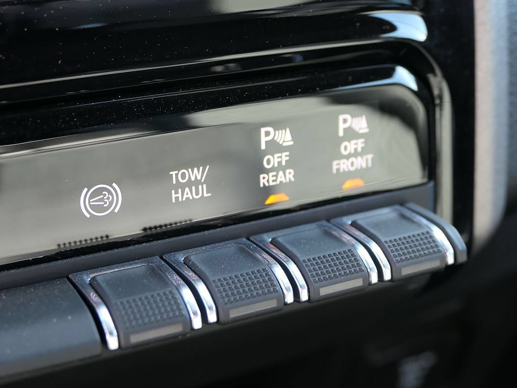 New 2025 RAM 2500 Tradesman AWD/4WD image 24