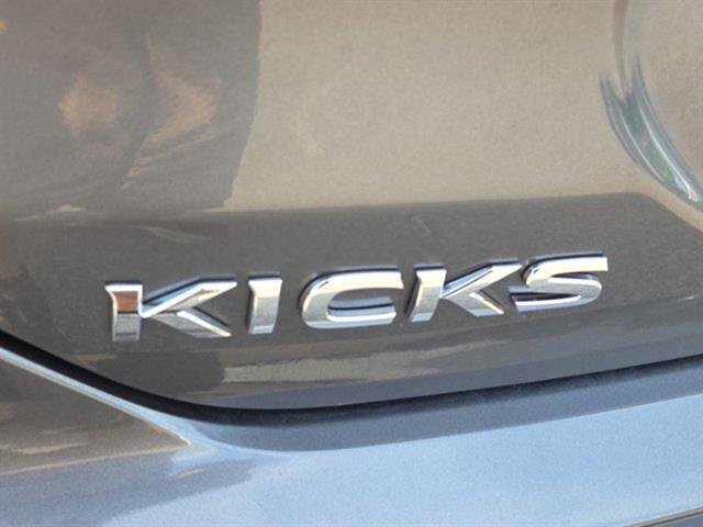 New 2025 Nissan Kicks Play S image 38