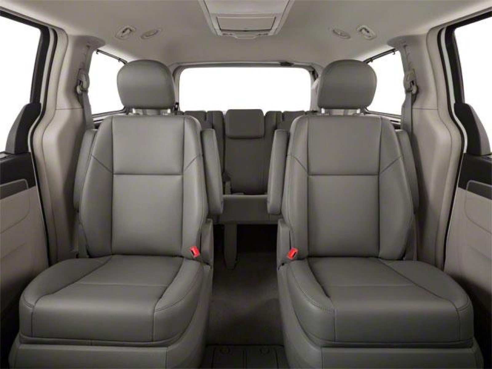 Used 2010 Volkswagen Routan SE FWD image 10