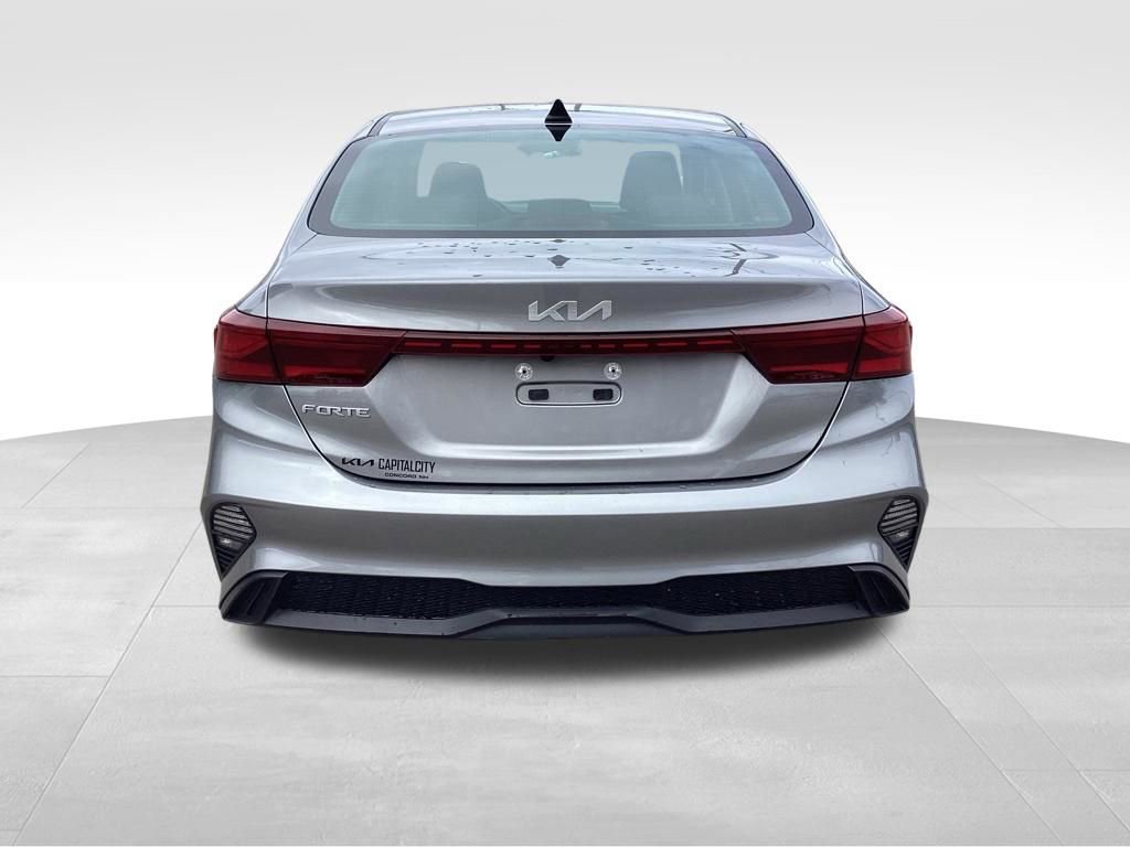 Used 2023 Kia Forte LXS image 5