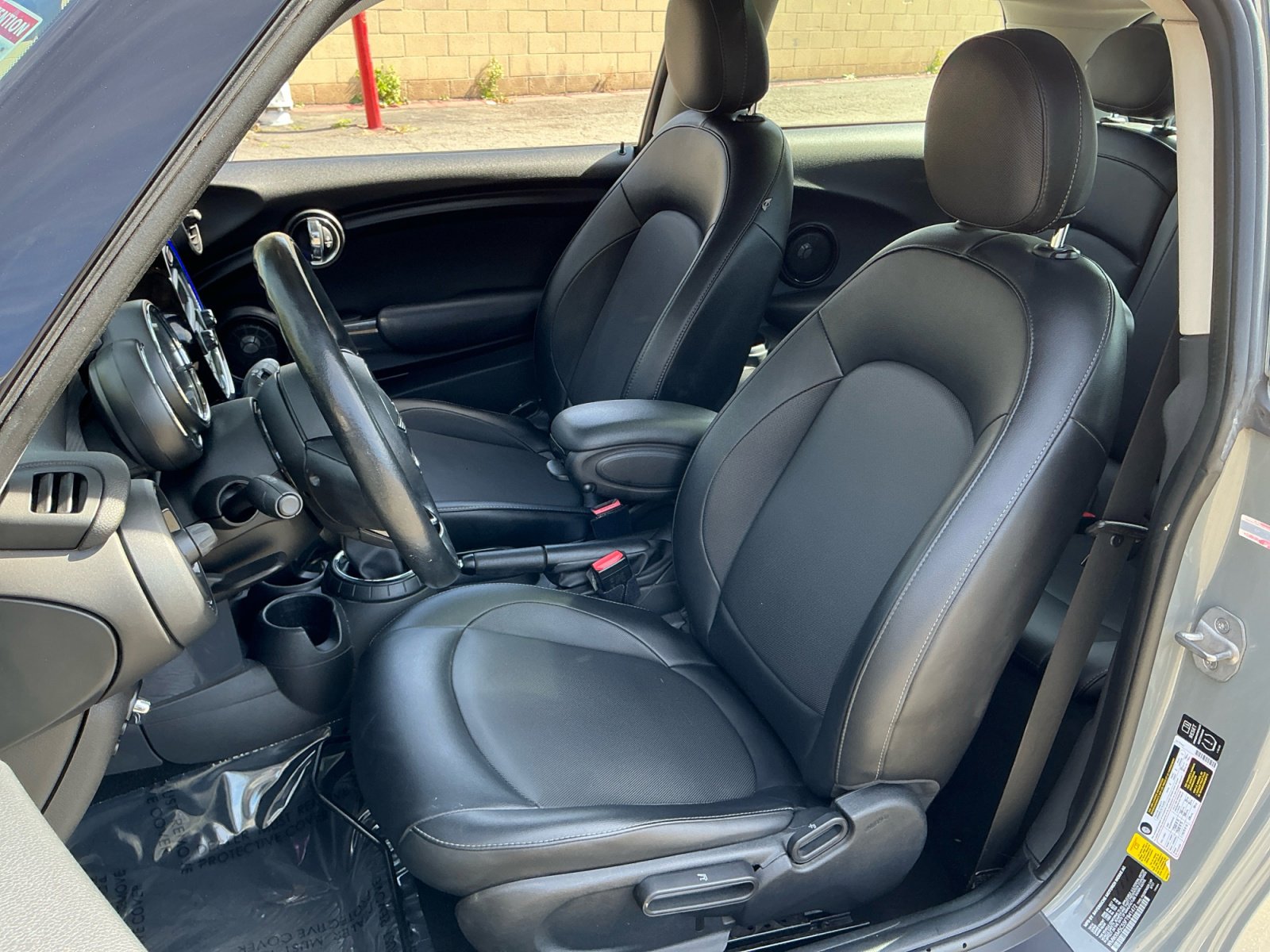 Used 2015 MINI Cooper 2-Door Hardtop image 18