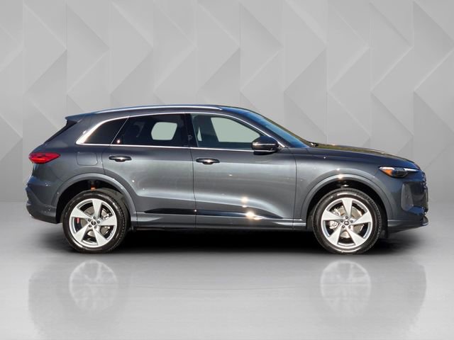 Used 2025 Audi Q5 Premium Plus w/ Premium Plus image 8