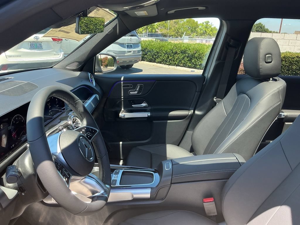 New 2026 Mercedes-Benz GLB 250 4MATIC image 11