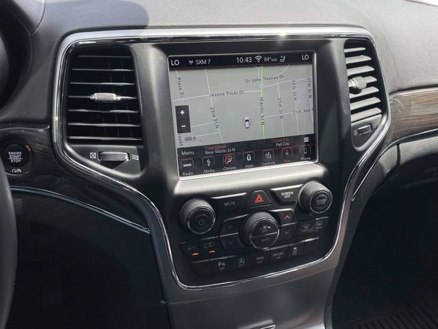 Used 2018 Jeep Grand Cherokee Overland AWD/4WD image 14