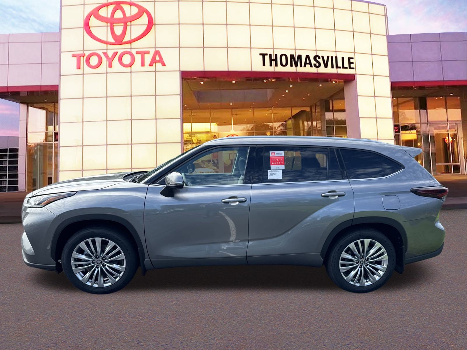 New 2025 Toyota Highlander Platinum AWD/4WD image 8