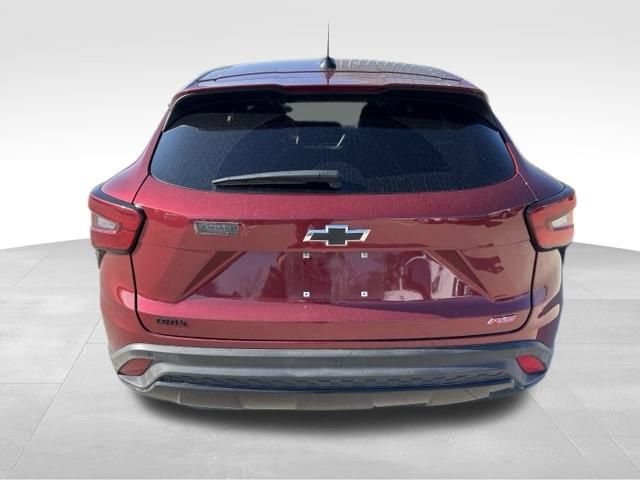 Certified 2025 Chevrolet Trax RS w/ Driver Confidence Package FWD image 4