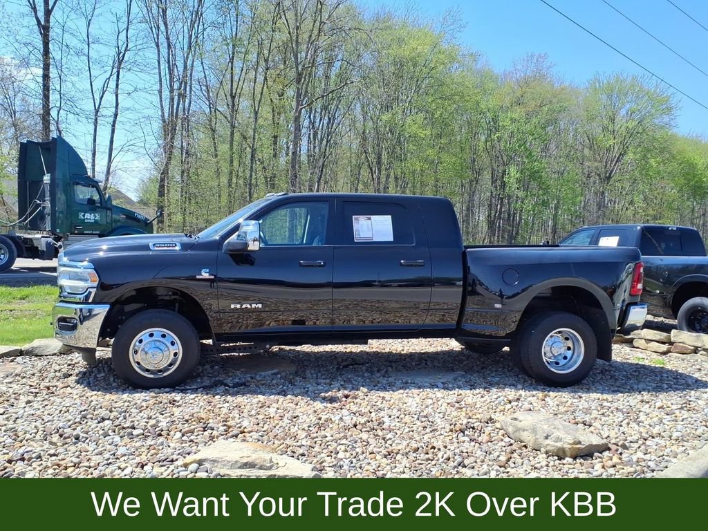 Used 2024 RAM 3500 Laramie AWD/4WD image 1