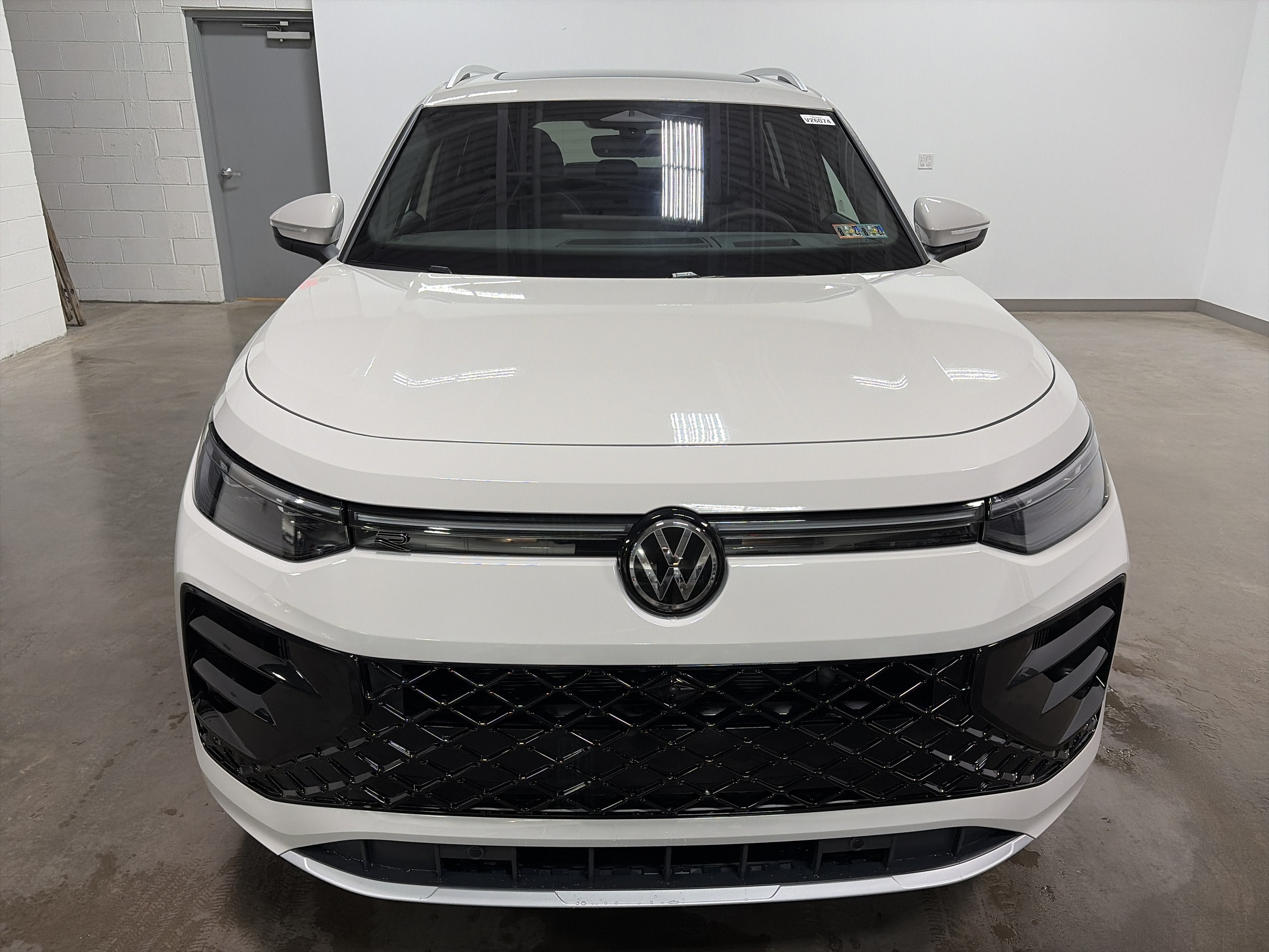New 2026 Volkswagen Tiguan SEL R-Line AWD/4WD image 10
