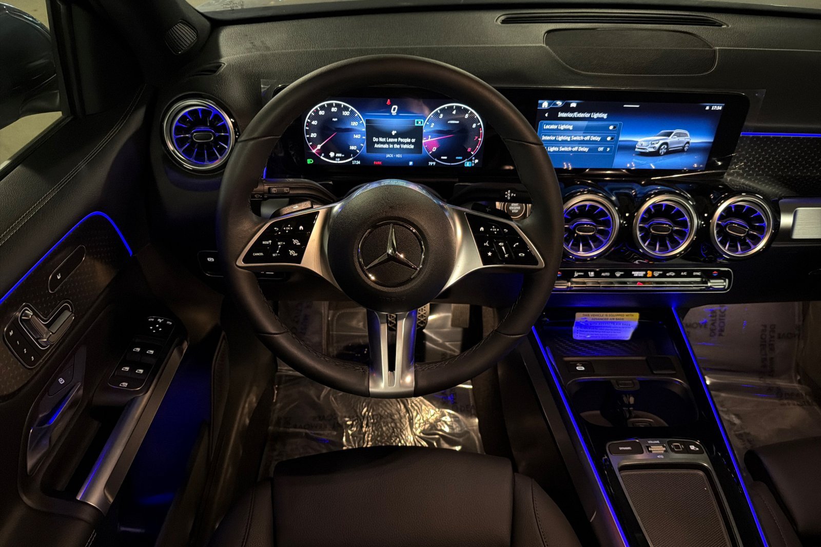 New 2025 Mercedes-Benz GLB 250 image 13