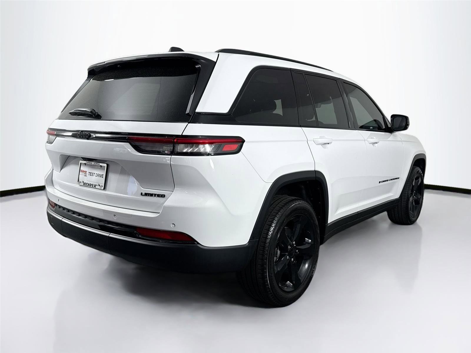 Used 2025 Jeep Grand Cherokee Limited w/ Black Appearance Package RWD image 2