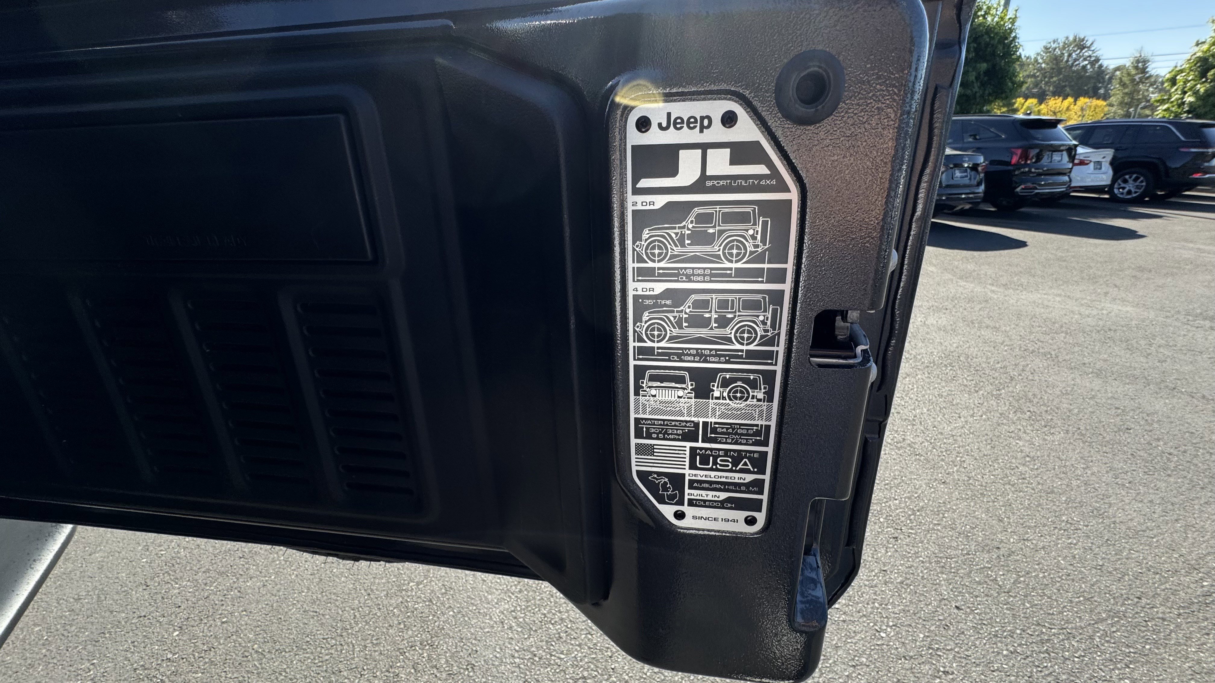 Used 2022 Jeep Wrangler Unlimited Sahara image 17