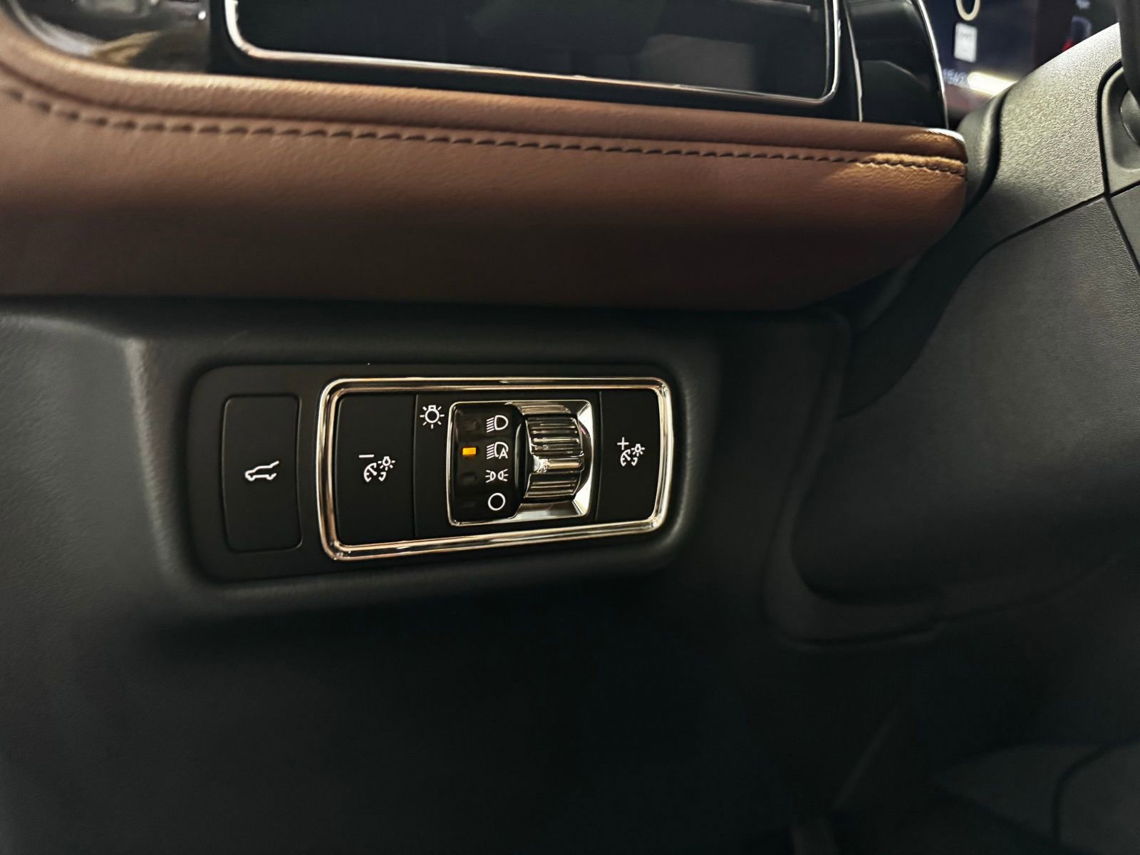 Used 2025 Lincoln Aviator Reserve w/ Equipment Group 201A image 24