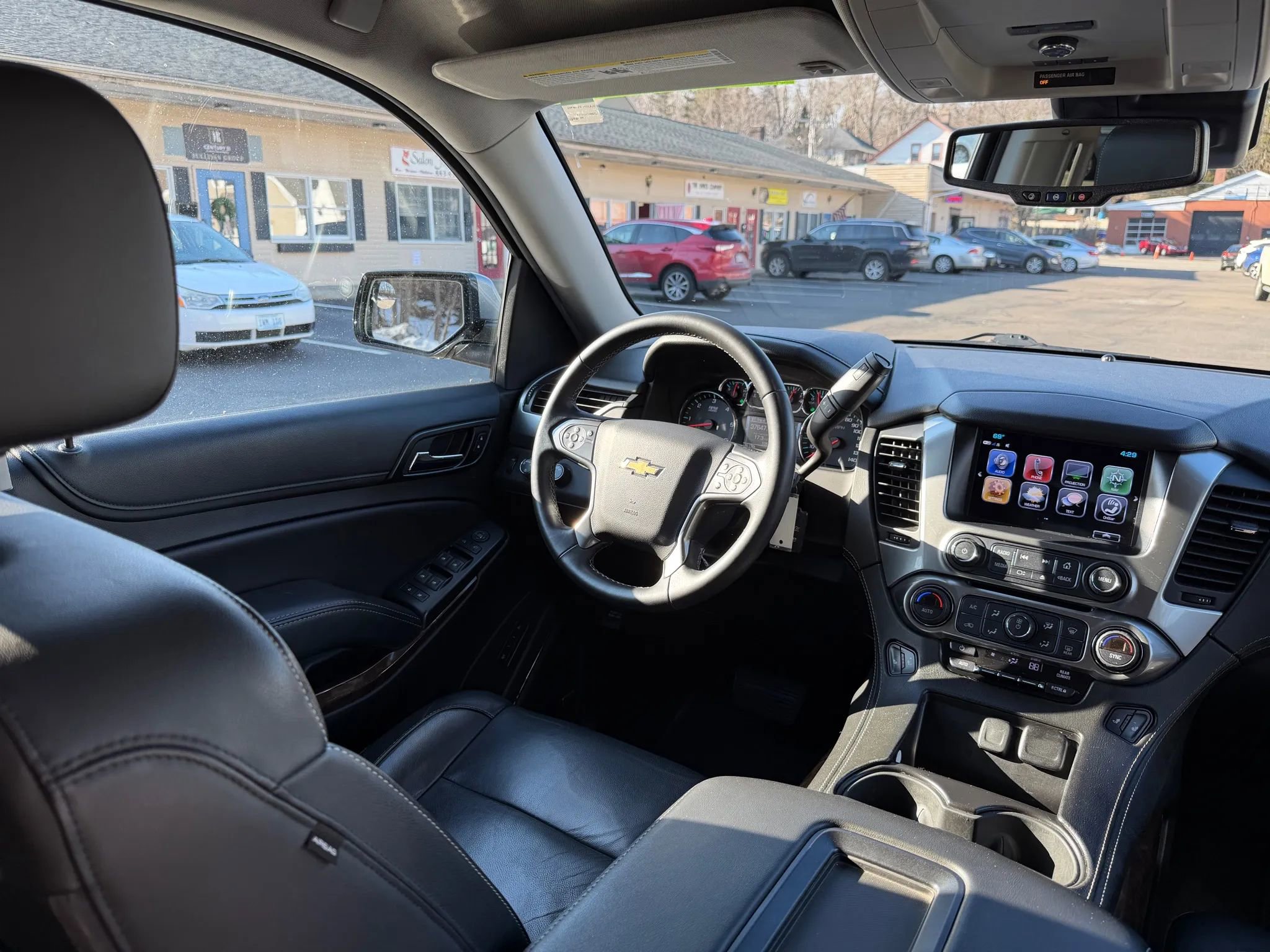 Used 2018 Chevrolet Tahoe LT image 23
