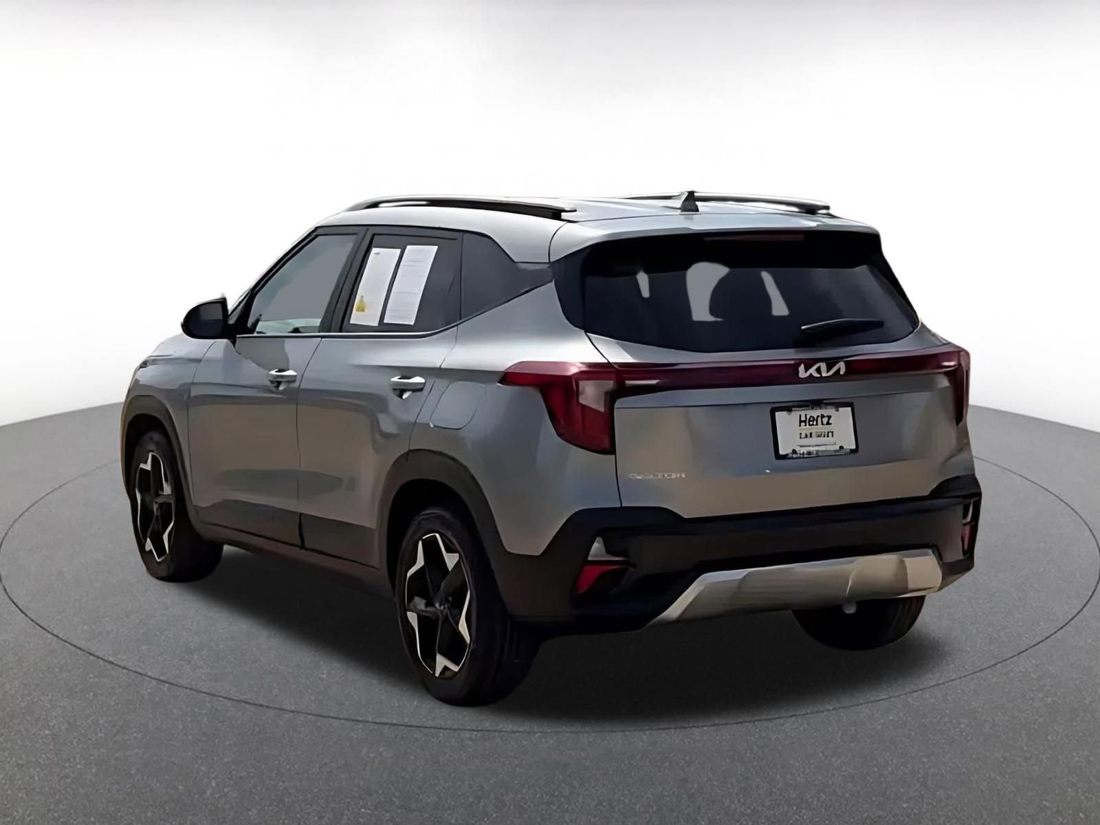 Used 2025 Kia Seltos S image 11