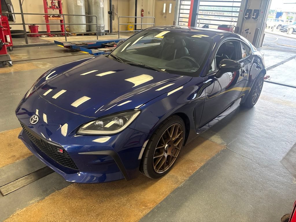 Used 2024 Toyota GR86 Premium RWD image 1