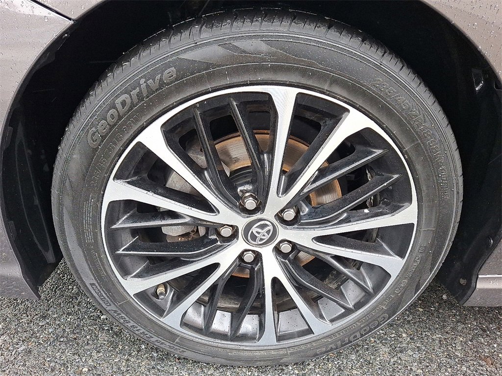 Used 2019 Toyota Camry SE image 28