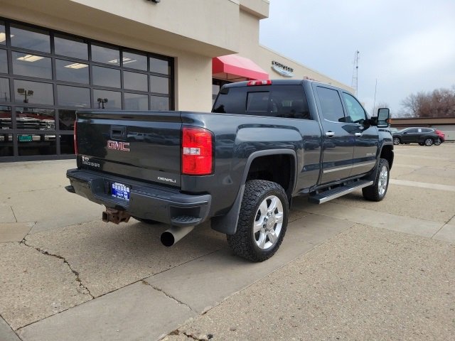 Used 2018 GMC Sierra 2500 Denali image 5