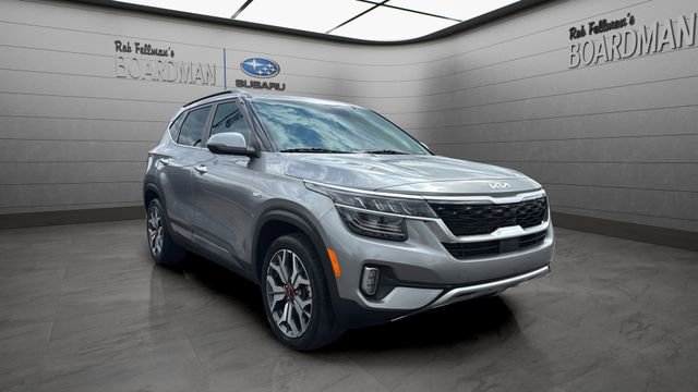 Used 2023 Kia Seltos SX w/ SX Sunroof Package image 2