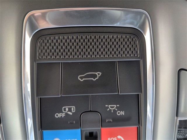 New 2023 Jeep Grand Cherokee 4WD 4xe w/ Luxury Tech Group II image 14