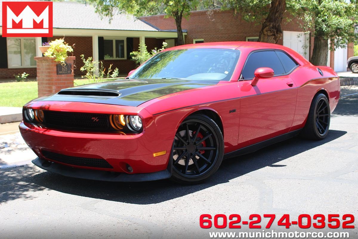 Used 2013 Dodge Challenger R/T w/ Sound Group II RWD image 1