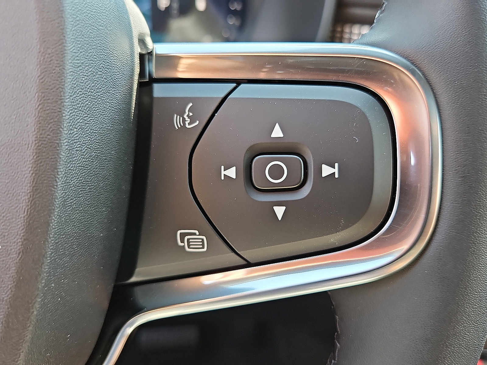 New 2026 Volvo XC40 B5 Ultra w/ Protection Package Premier AWD/4WD image 20