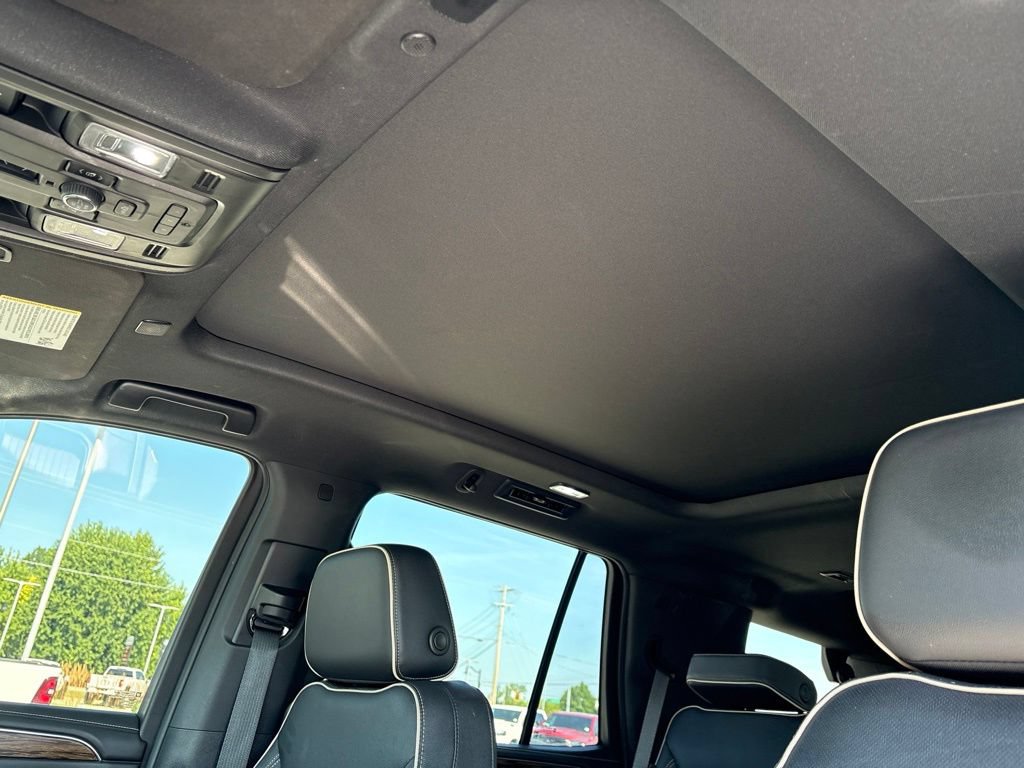 Used 2023 Chevrolet Tahoe Premier w/ Premium Package 2 AWD/4WD image 25