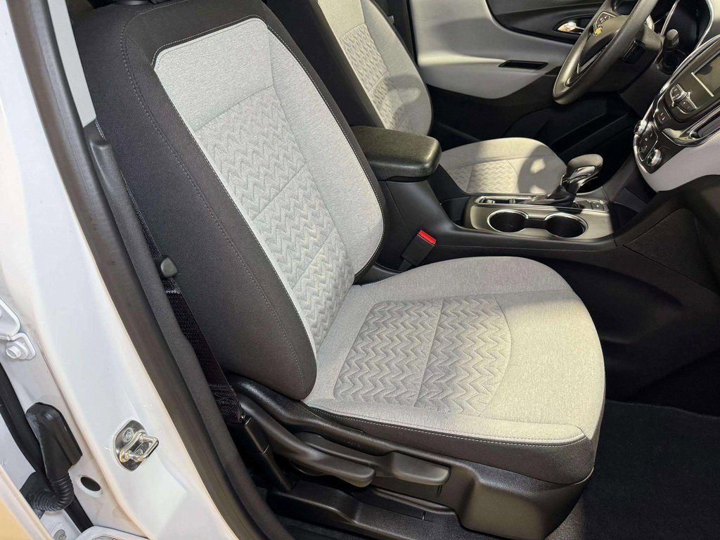 Used 2024 Chevrolet Equinox LS image 24