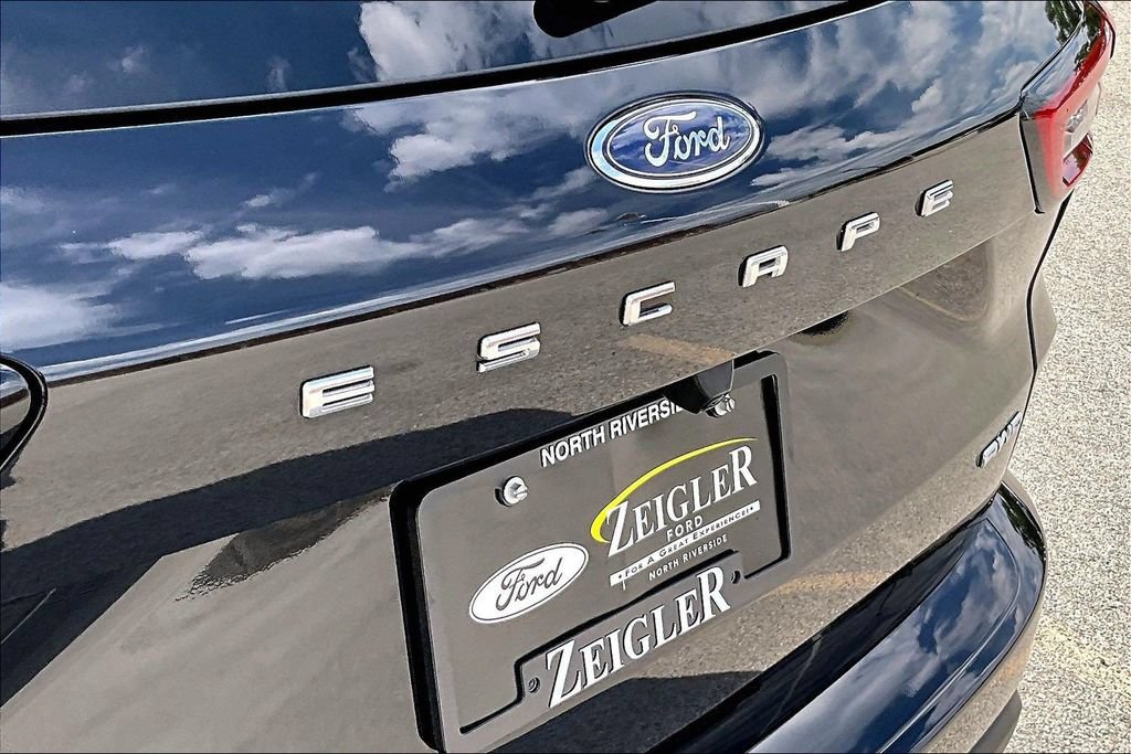 Certified 2024 Ford Escape ST-Line w/ Tech Pack #1 AWD/4WD image 8