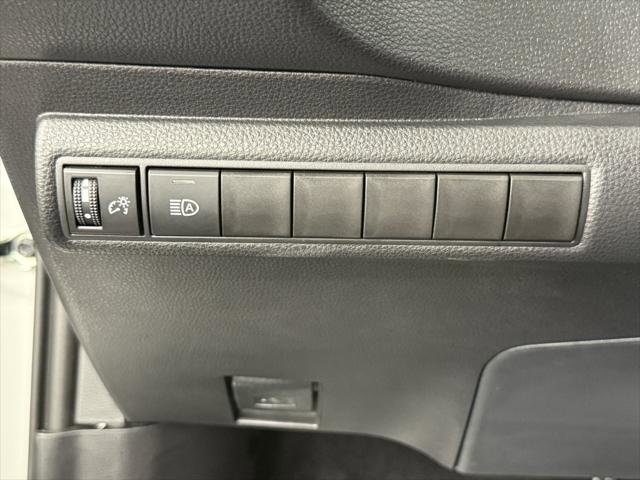 Certified 2025 Toyota Corolla LE image 22