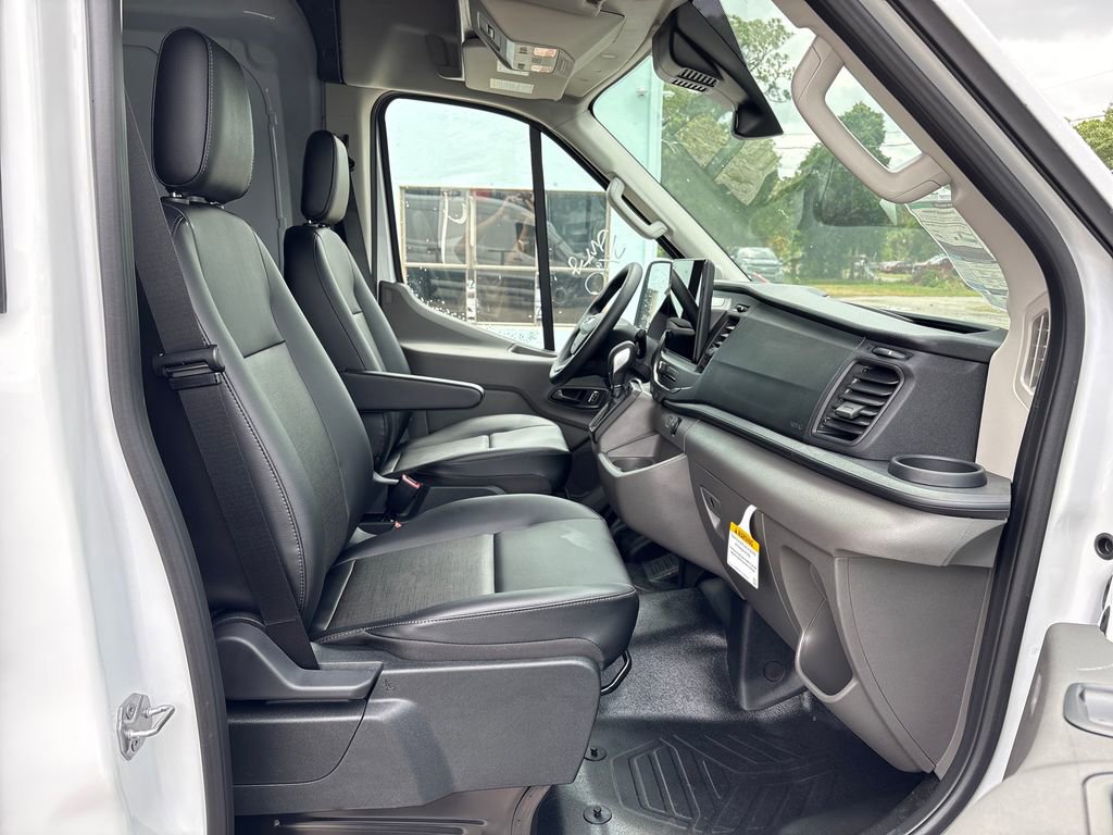 New 2026 Ford Transit 250 148 Medium Roof RWD image 5