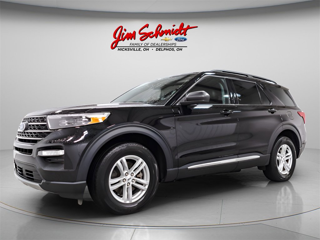 Used 2023 Ford Explorer XLT w/ Equipment Group 202A image 3