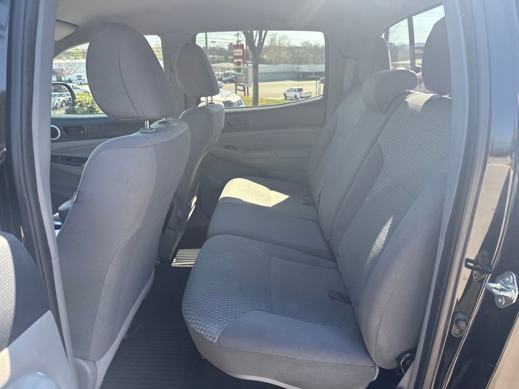 Used 2015 Toyota Tacoma 4x4 Double Cab w/ SR5 Package image 26
