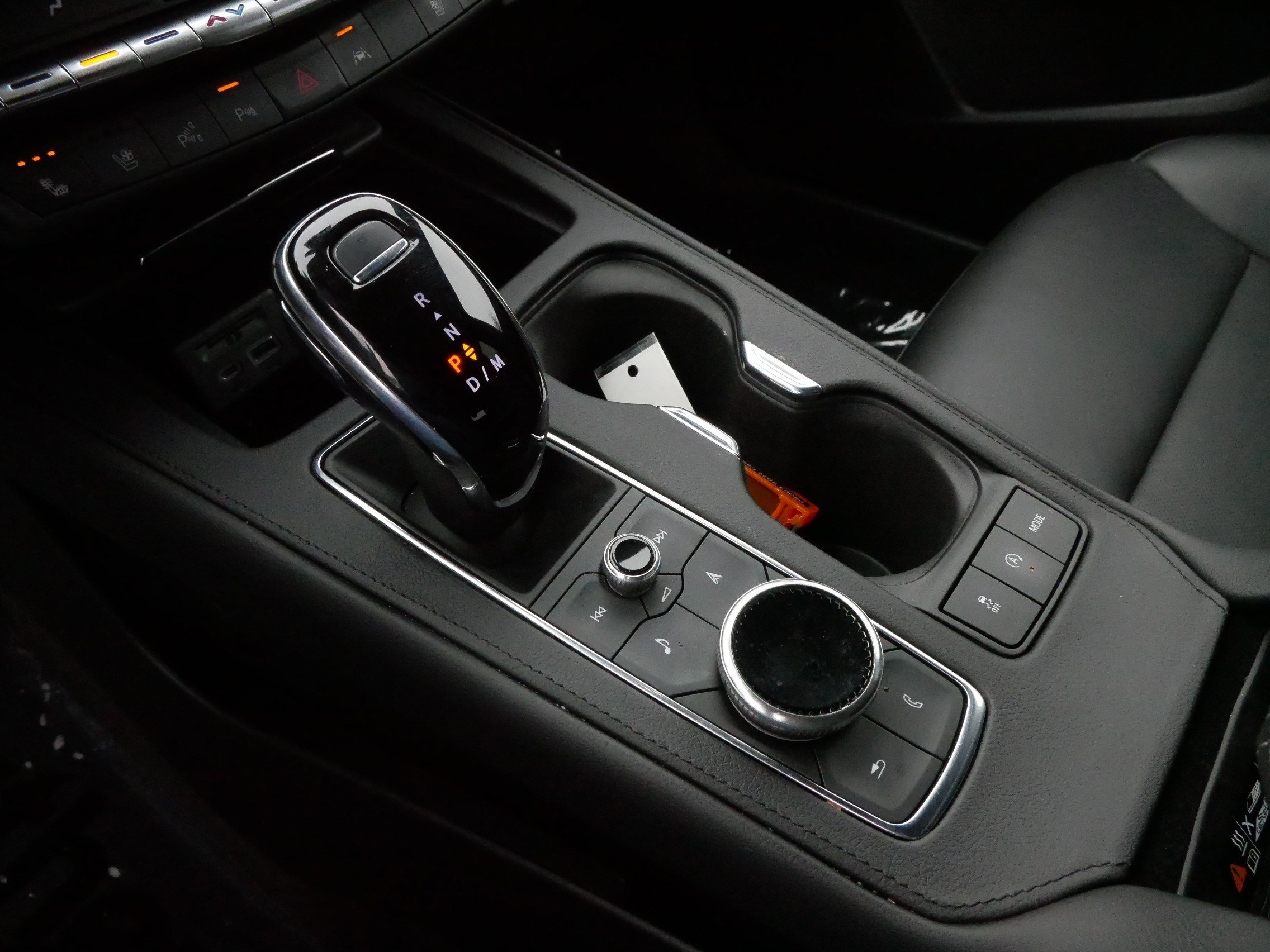 Certified 2022 Cadillac XT4 Premium Luxury w/ Technology Package image 25