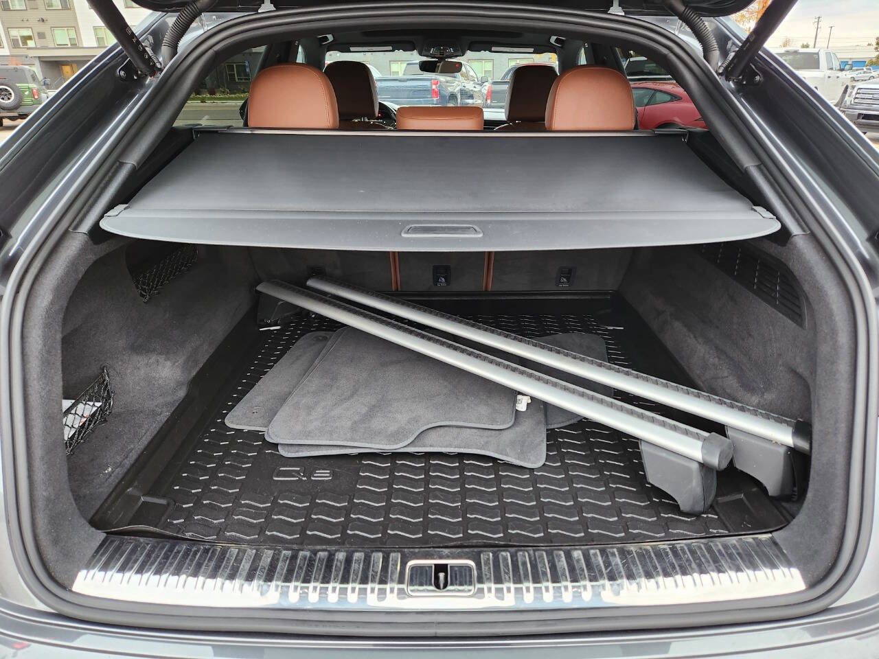 Used 2021 Audi Q8 Premium Plus w/ Premium Plus Package image 34