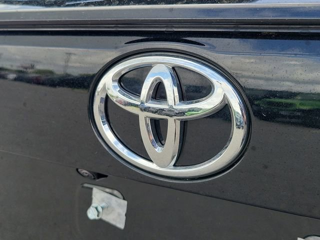 Used 2025 Toyota RAV4 LE image 9