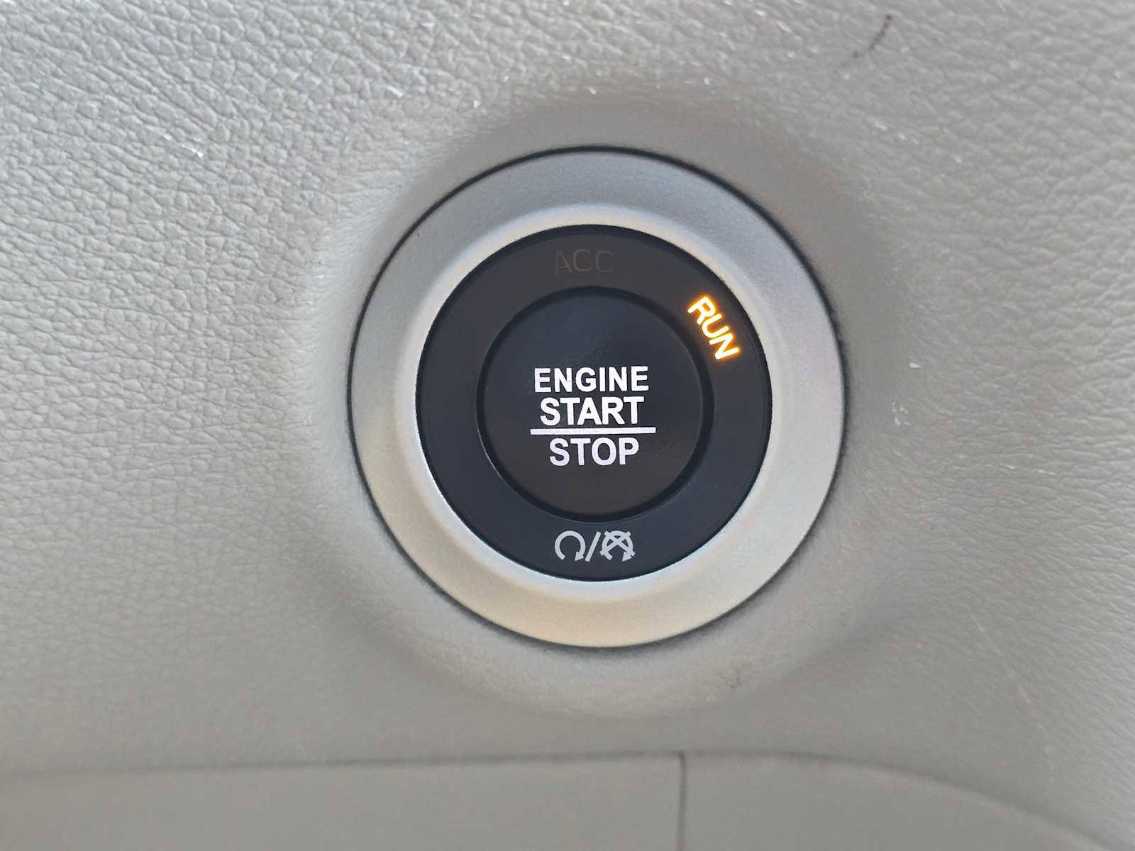 Used 2024 Chrysler Pacifica Touring-L image 34