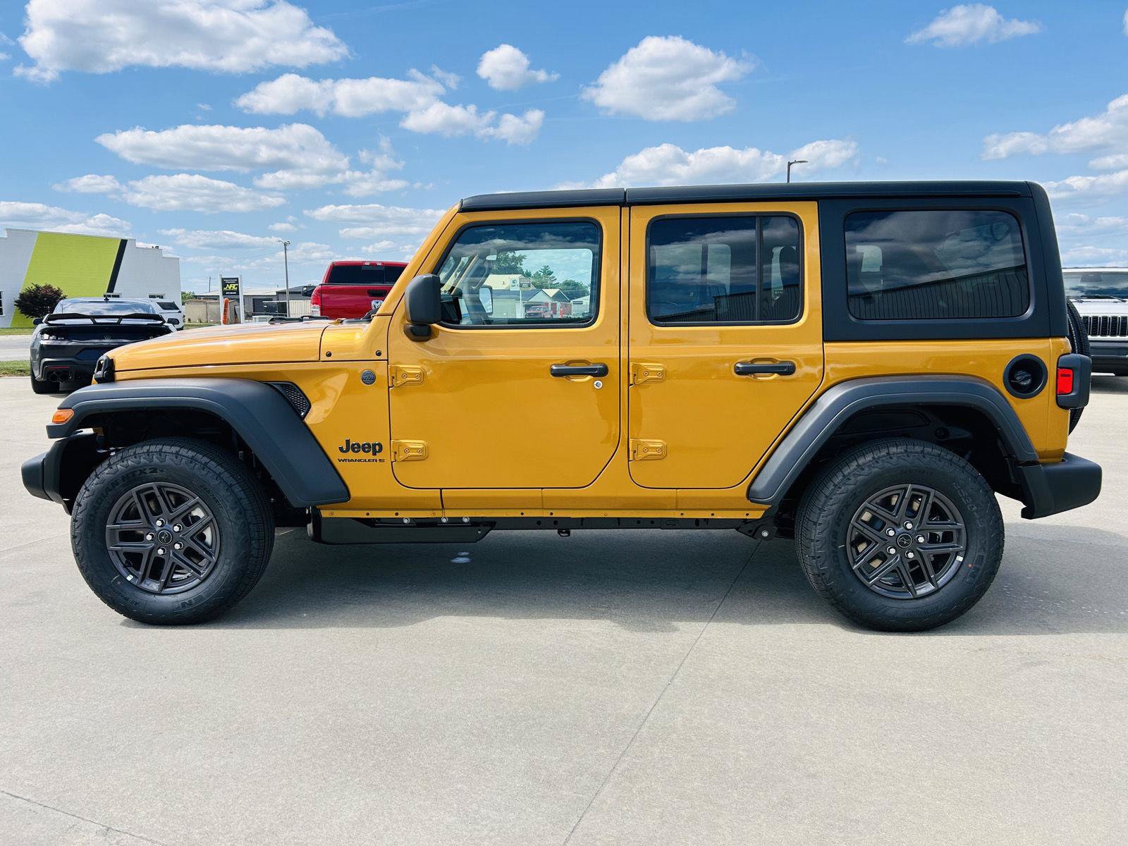 New 2026 Jeep Wrangler Unlimited Sport AWD/4WD image 31