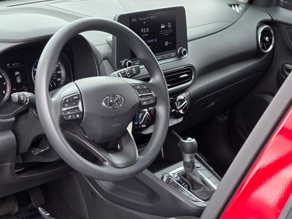 Used 2023 Hyundai Kona SE w/ Cargo Package AWD/4WD image 31