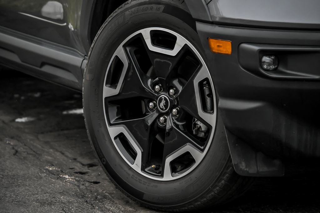 Used 2024 Ford Bronco Sport Outer Banks w/ Tech Package AWD/4WD image 3