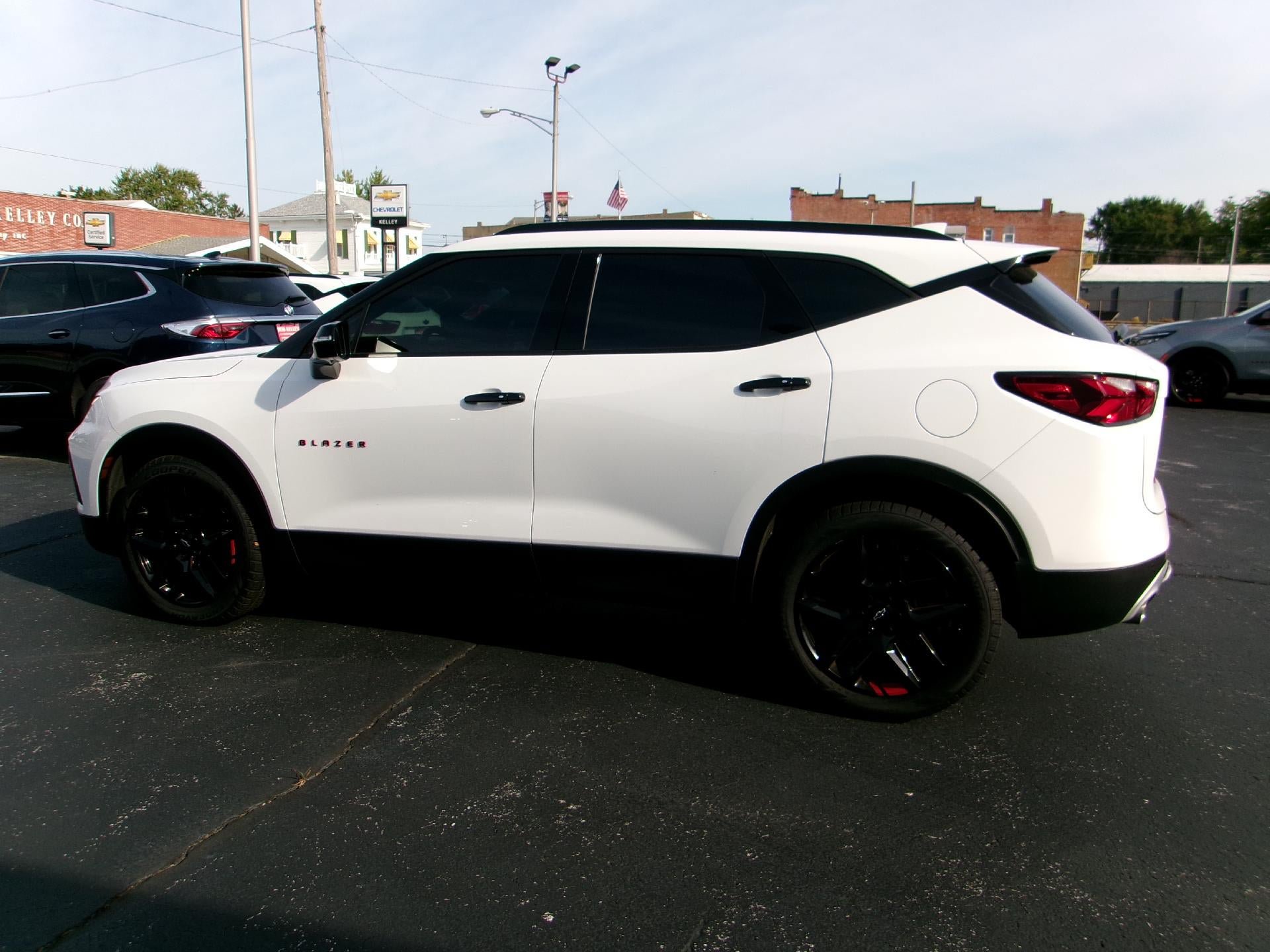 Used 2021 Chevrolet Blazer LT w/ Redline Edition FWD image 2
