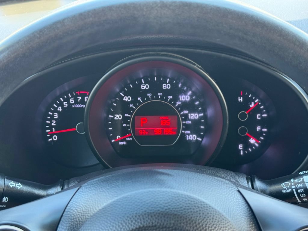Used 2016 Kia Soul + FWD image 13