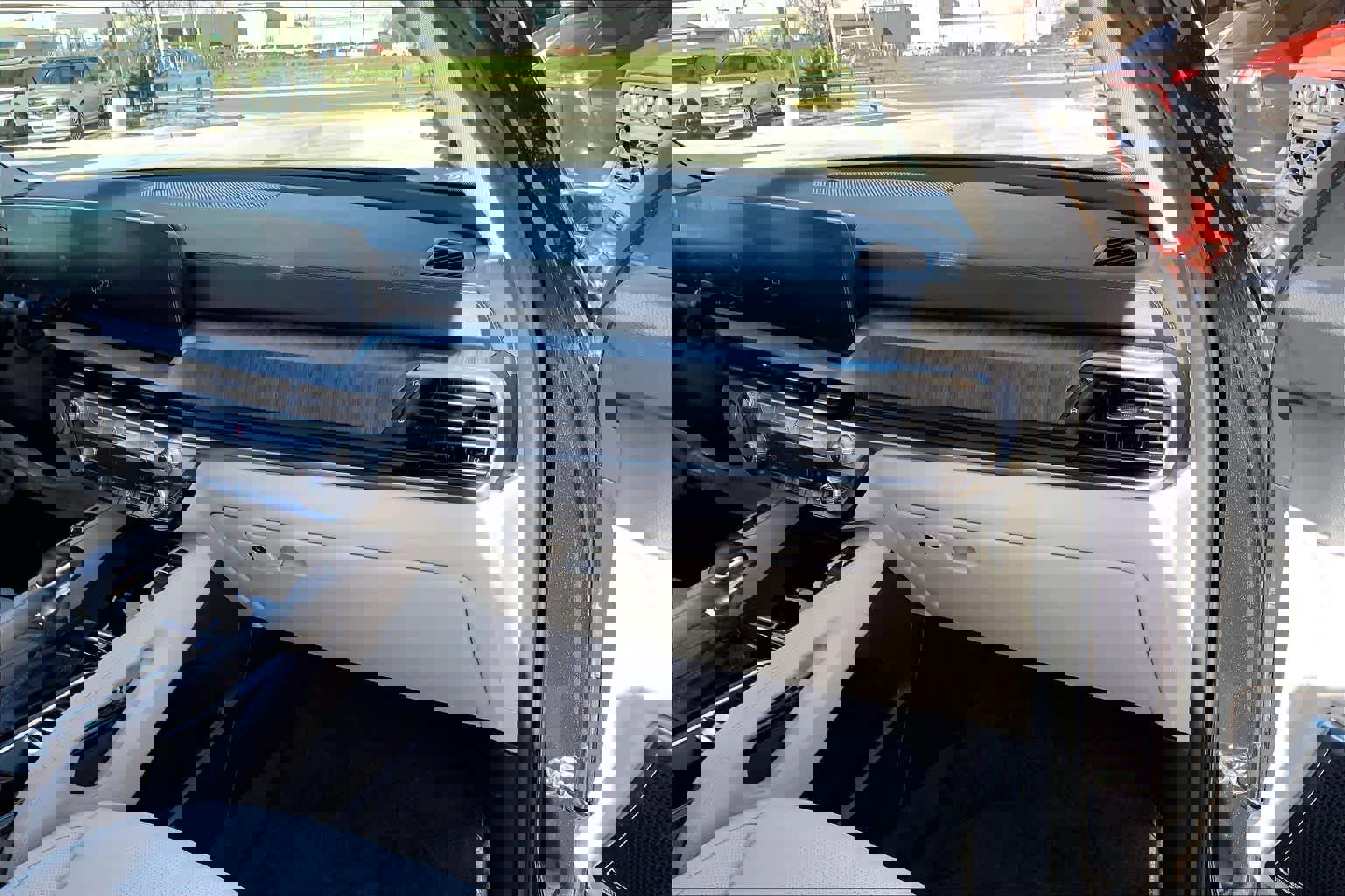 Used 2025 Kia Telluride SX image 19